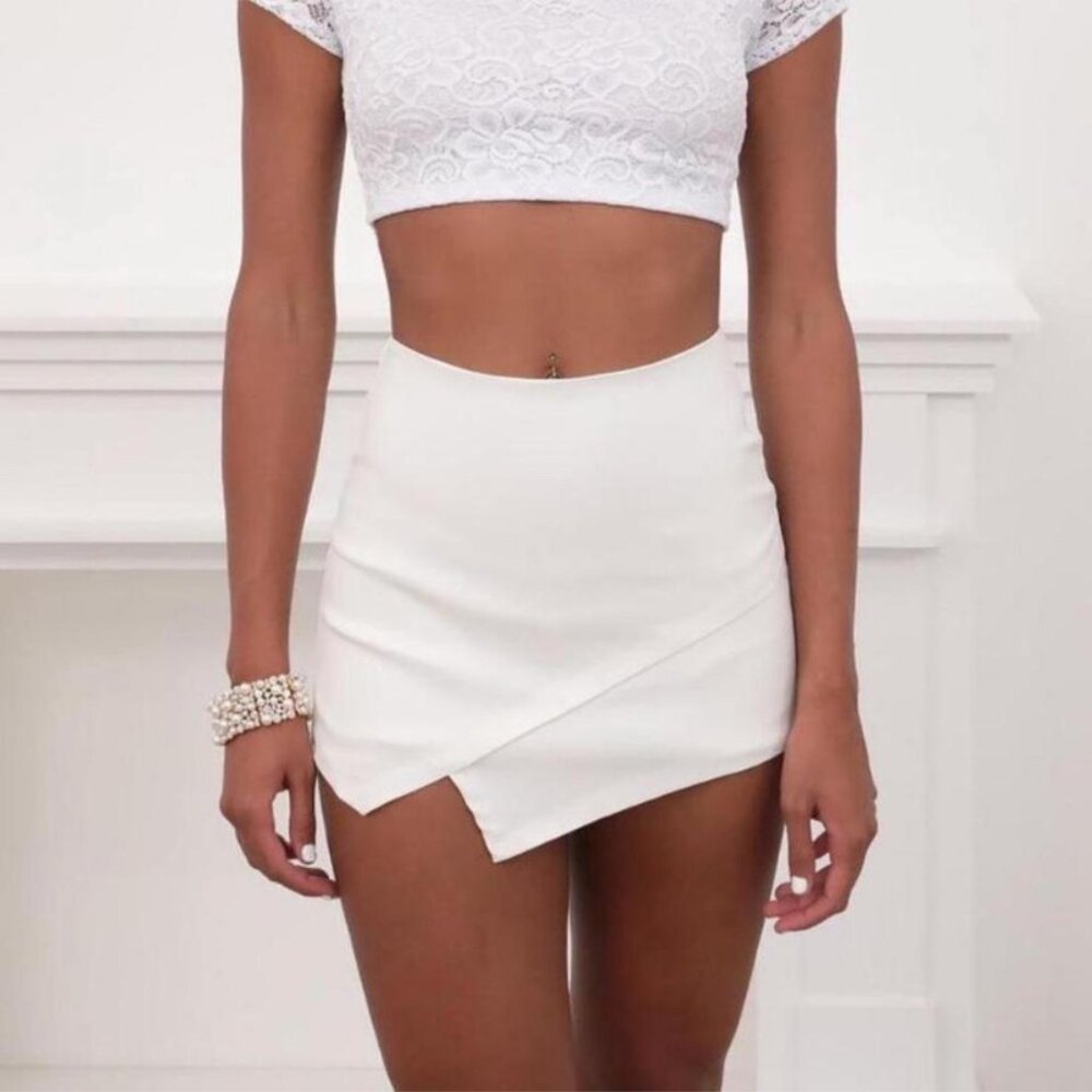 Lucy In The Sky White Asymmetrical Skort